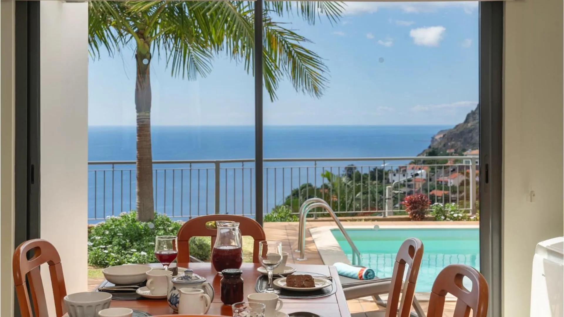 Villa Ourmadeira - Casa Amaro Mar, Tranquil Arco da Calheta
