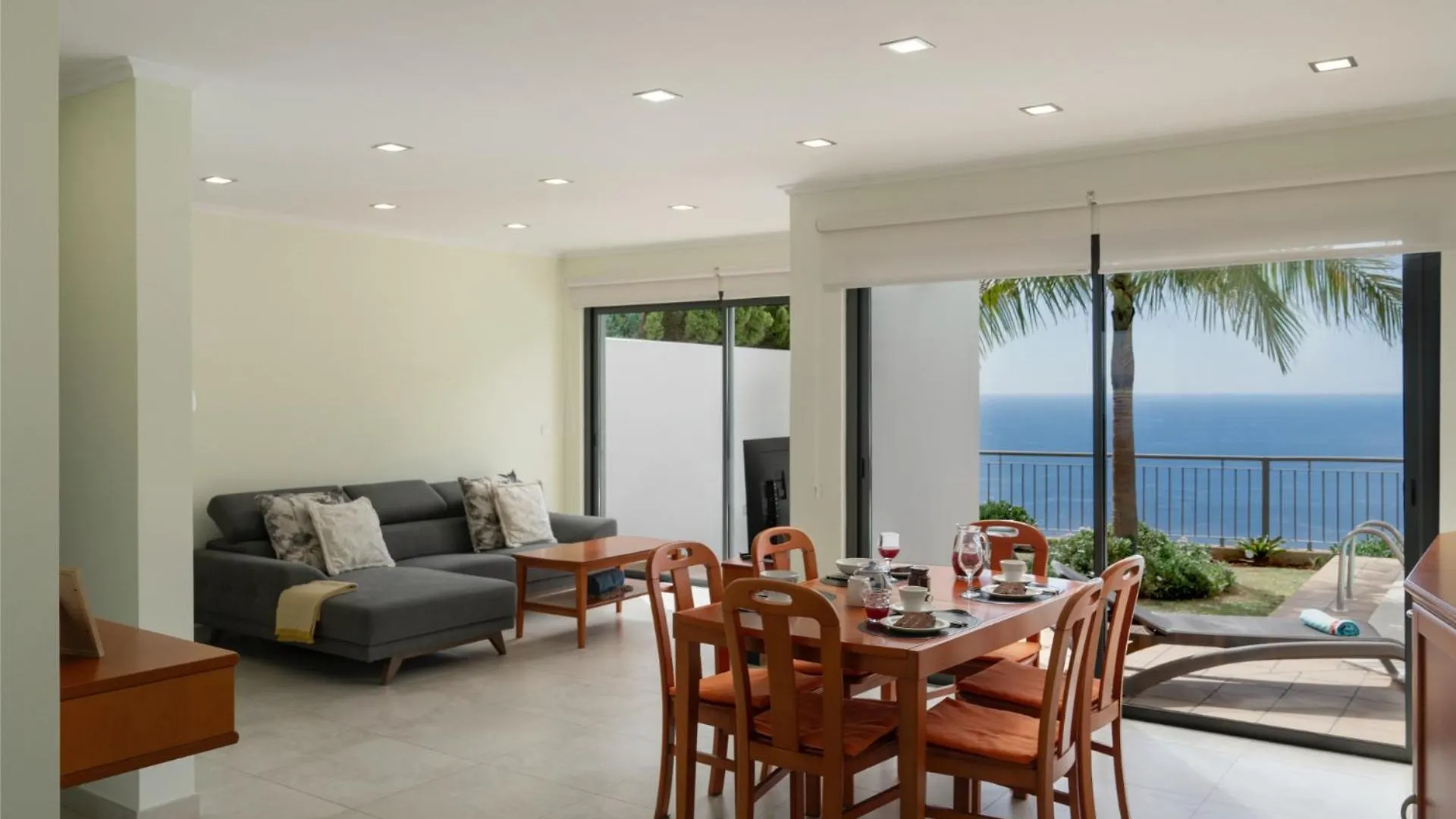 Villa Ourmadeira - Casa Amaro Mar, Tranquil Arco da Calheta